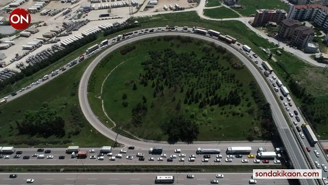 İstanbul-İzmir otobanı durma noktasına geldi, o anlar drone ile havadan görüntülendi