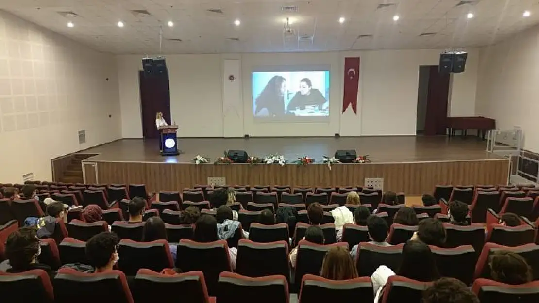 İYTE öğrencilerine 'Narko Gençlik' farkındalık semineri