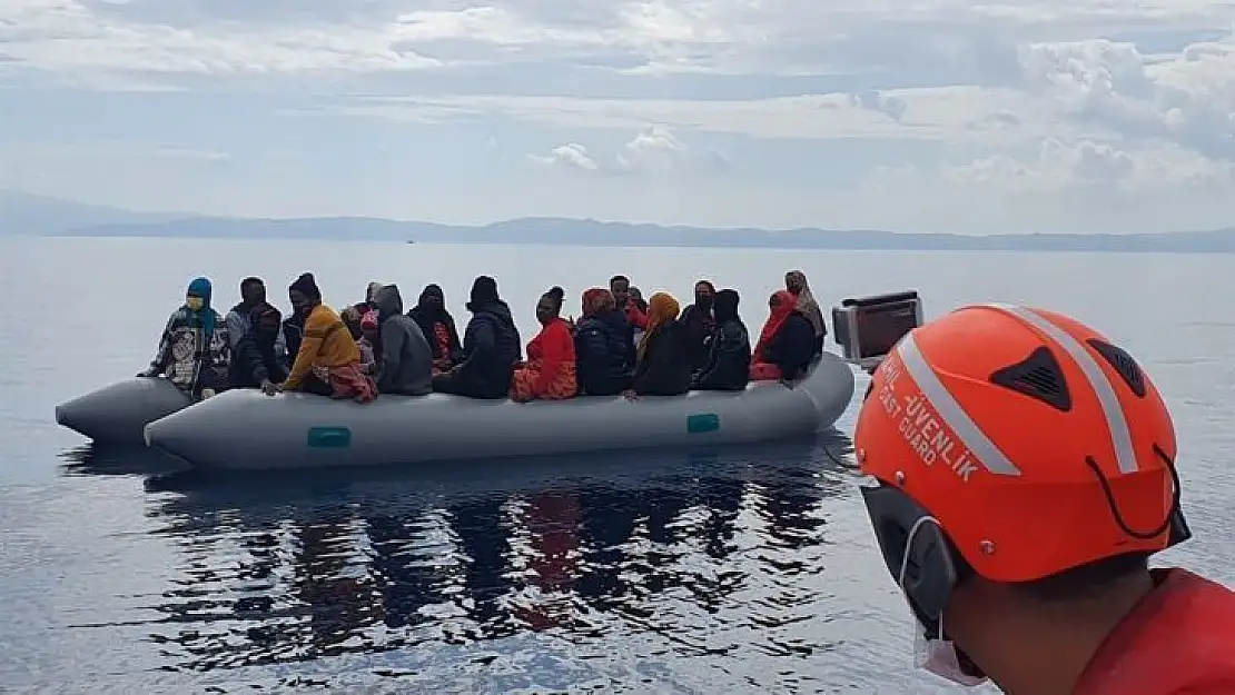 İzmir açıklarında 183 düzensiz göçmen kurtarıldı