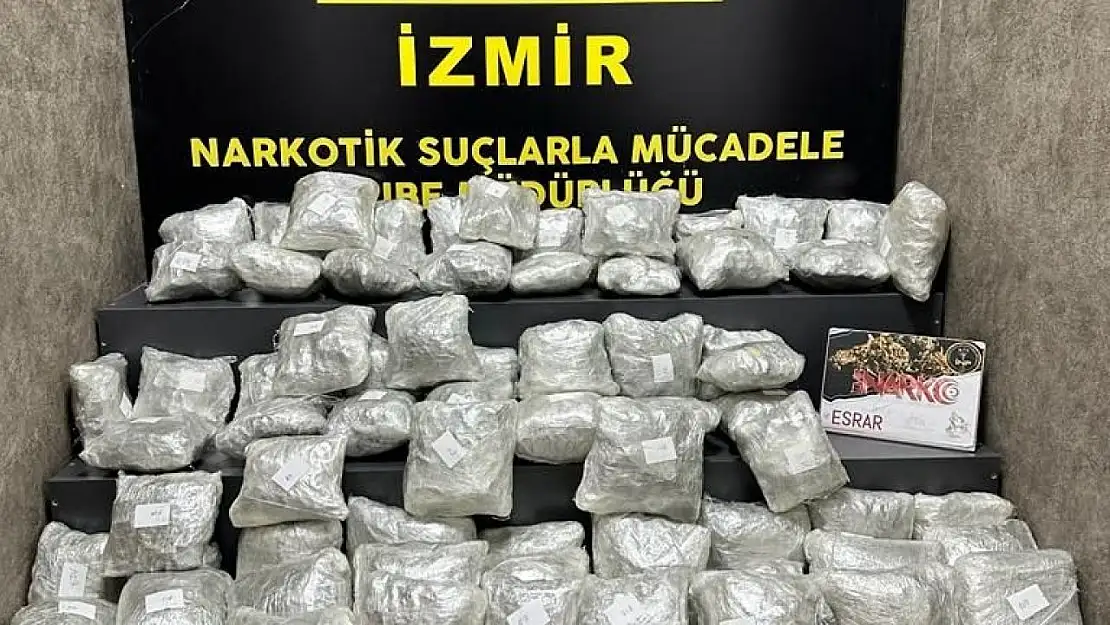 İzmir'de bir kargo firmasında yaklaşık 40 kg esrar ele geçirildi