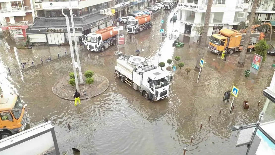 İzmir'de deniz taşkınlarına istinat duvarıyla önlem geliyor