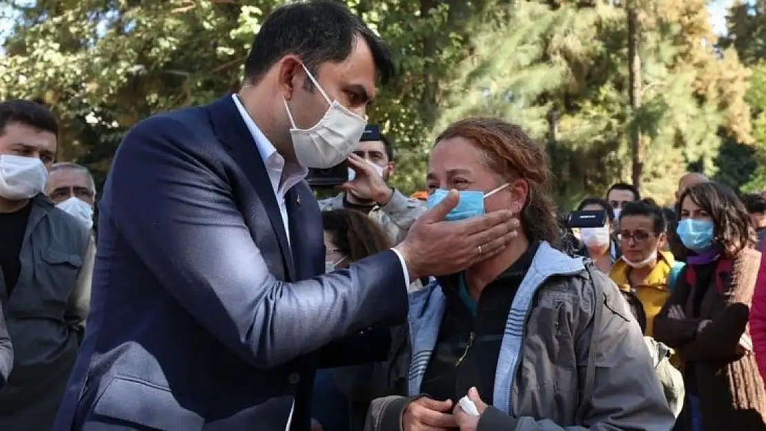 İzmir'de depremin yaraları sarılıyor: Bakan Kurum'dan törene davet
