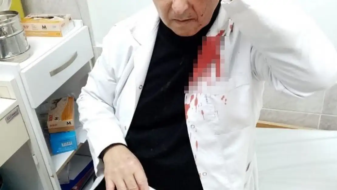 İzmir'de doktorun kafasını taşla yardığı iddiasıyla gözaltına alınan şüpheli, adli kontrol şartıyla serbest bırakıldı