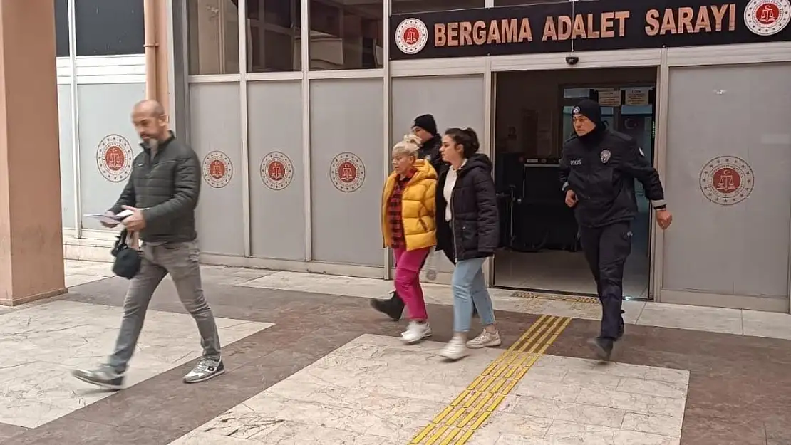 İzmir'de fuhuş evine baskın