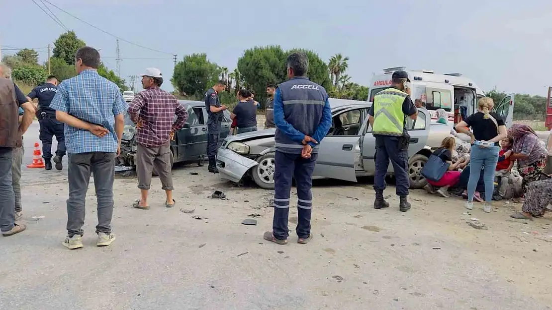 İzmir'de iki ayrı feci kaza: 11 yaralı