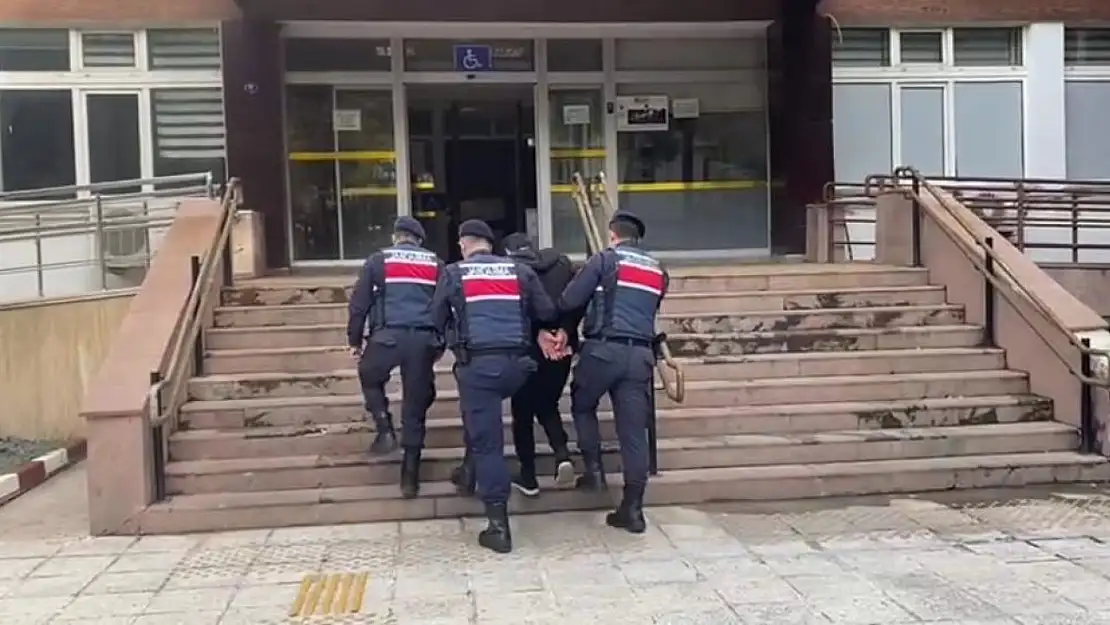 İzmir'de kastan adam öldürme suçundan aranan zanlı yakalandı