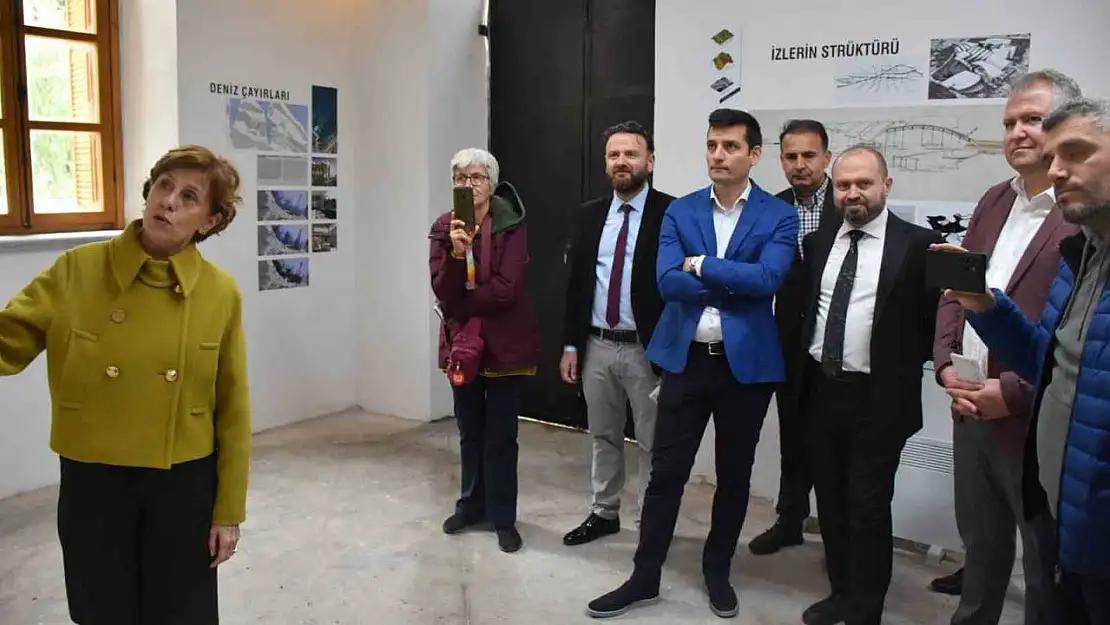 İzmir'de mimarlık öğrencilerinin Karantina Adası projeleri sergilendi