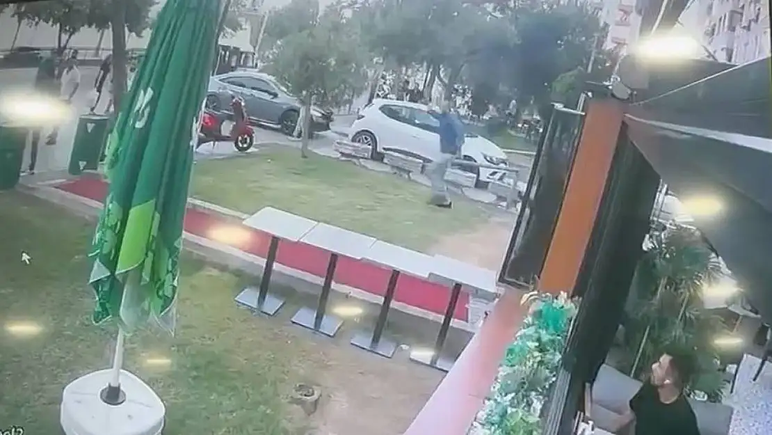 İzmir'de park yeri çatışmasından yeni görüntüler: 3 yaralı