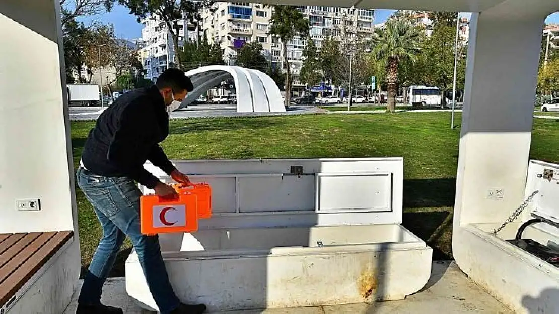 İzmir'de parklar deprem toplanma alanı olarak düzenleniyor