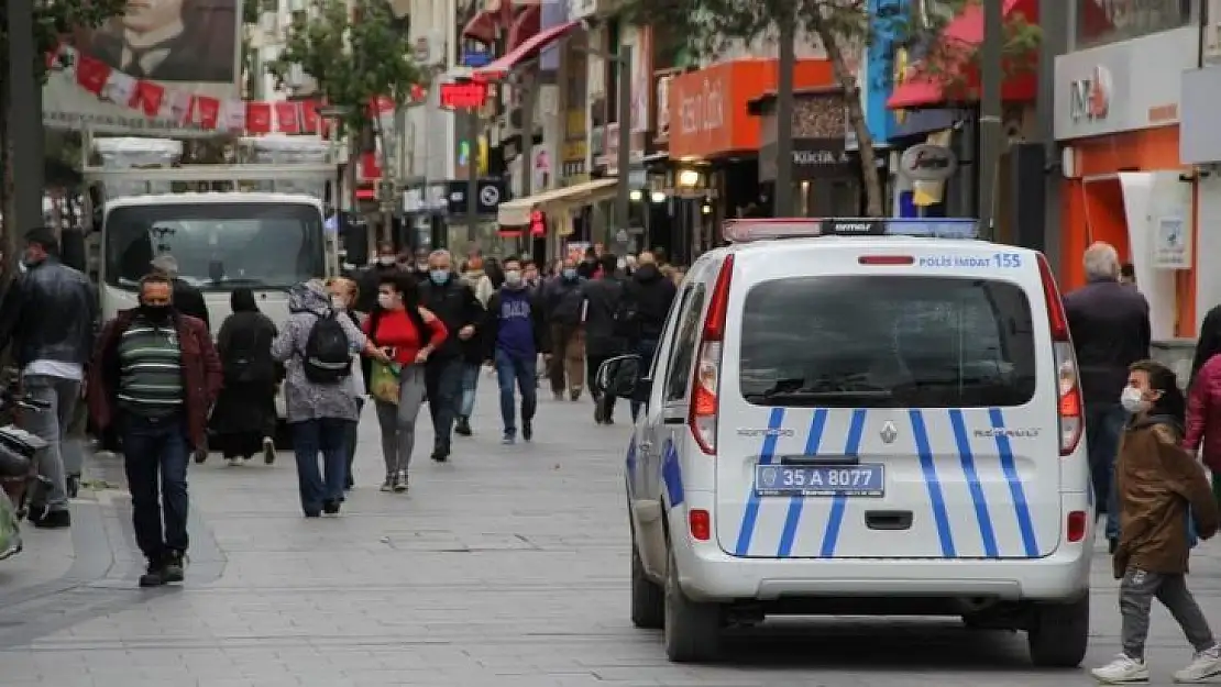 İzmir'de tedbirlere uymayanlara 1 milyon 489 bin lira ceza
