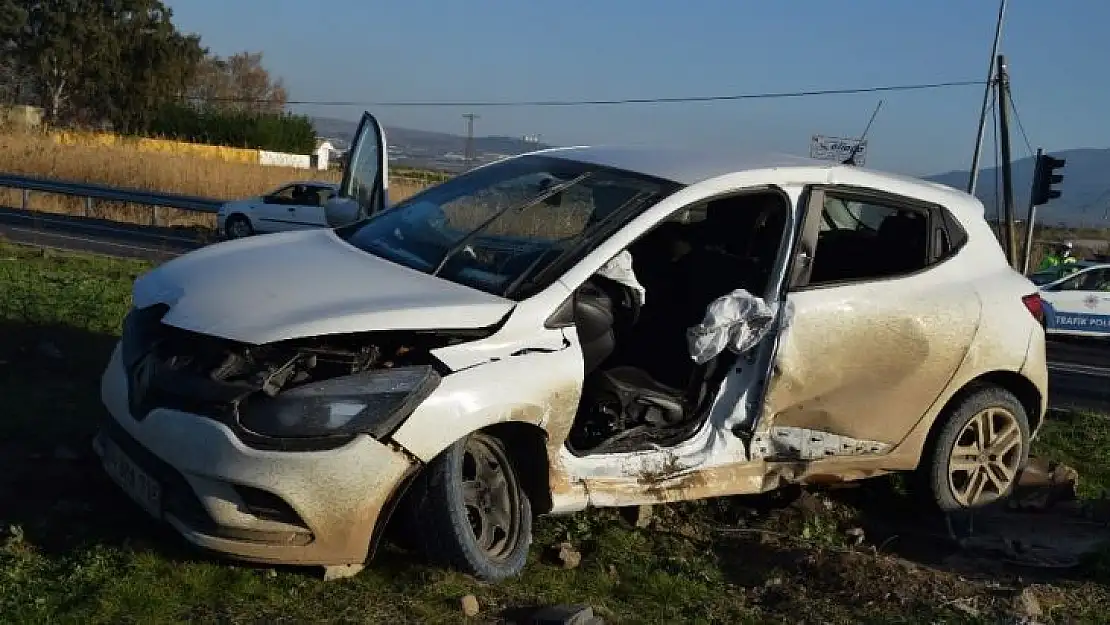 İzmir'de trafik kazası: 6 yaralı