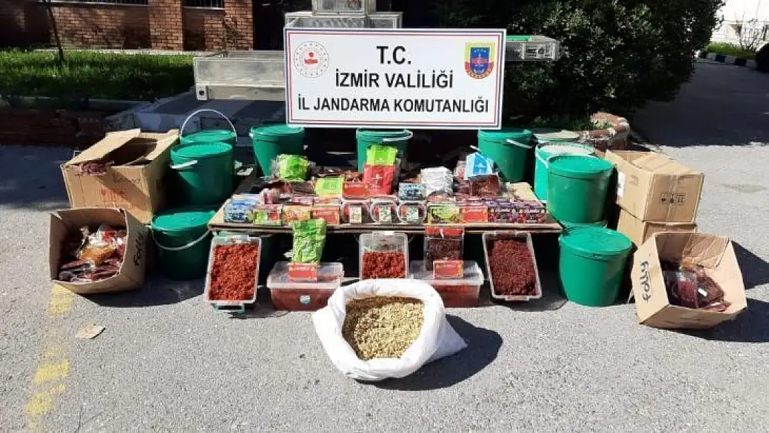 İzmir'de tütün kaçakçılarına yüzbinlerce liralık darbe