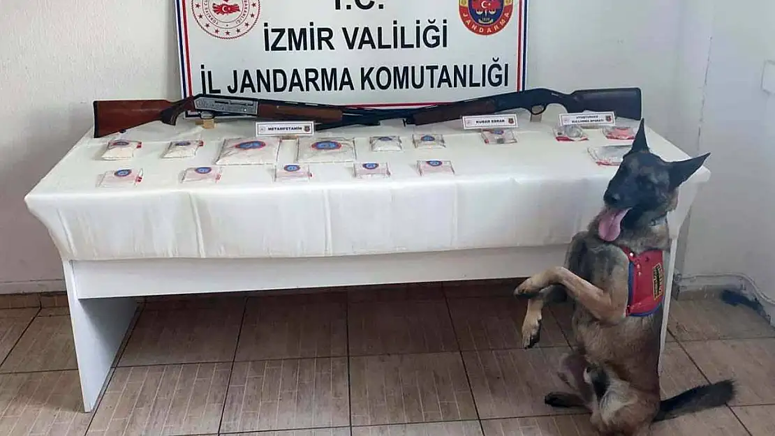İzmir'de uyuşturucu operasyonuna 3 gözaltı