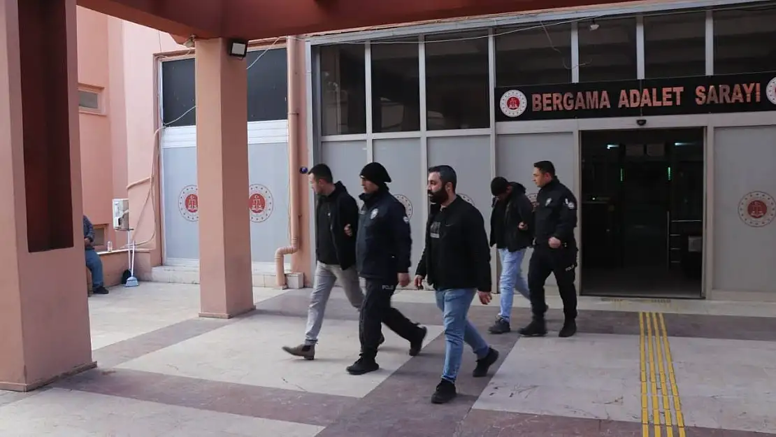 İzmir'de uyuşturucu operasyonu: 3 şüpheli tutuklandı