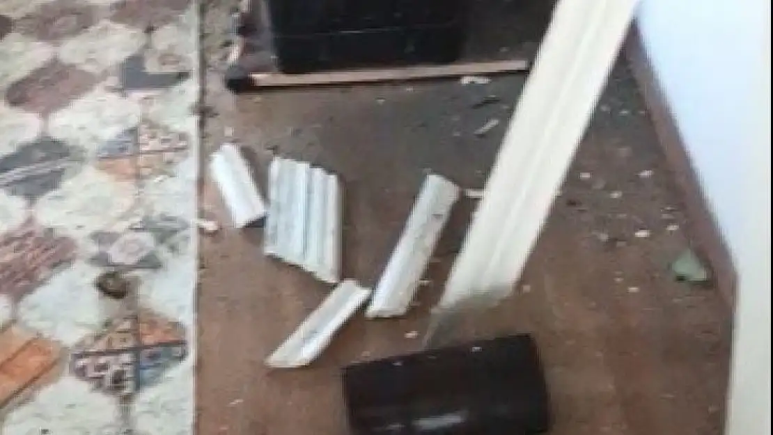 İzmir'de yeni yılın ilk günü faciadan dönüldü: 'Evin içinden büyük bir gürültü koptu'
