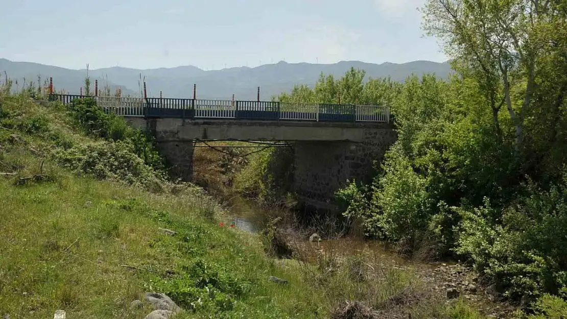 İzmir'deki 'Koca Köprü' için meclise kritik önerge: 'Ölümlü kazaların önüne geçilmeli'
