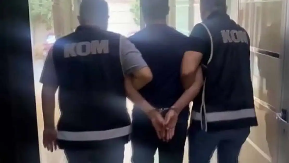 İzmir'deki rüşvet operasyonunda 15 kişi tutuklandı