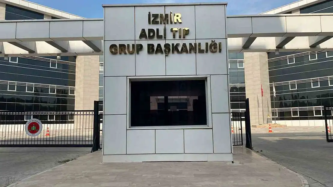 İzmir'deki yangın faciasında ölen 5 kardeşin cenazeleri adli tıpta