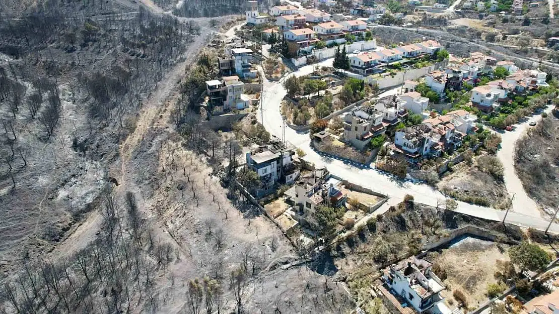 İzmir'in gözde yazlık merkezi hayalet kasabaya döndü