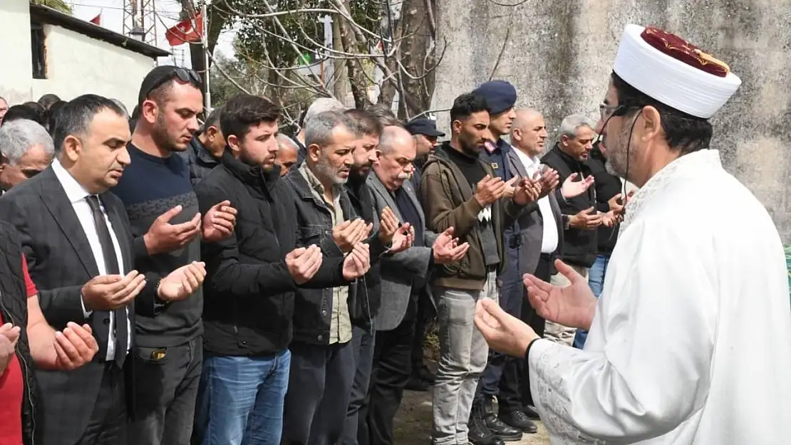İzmir'in sevilen muhtarı hayatını kaybetti