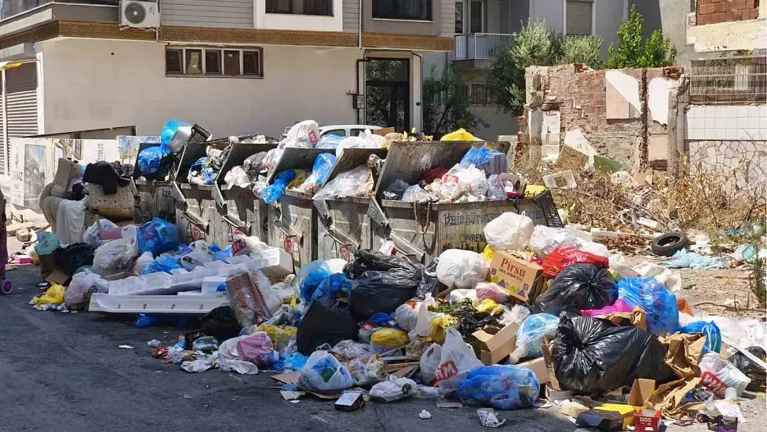 İzmir, kuzeyden güneye çöp kokuyor