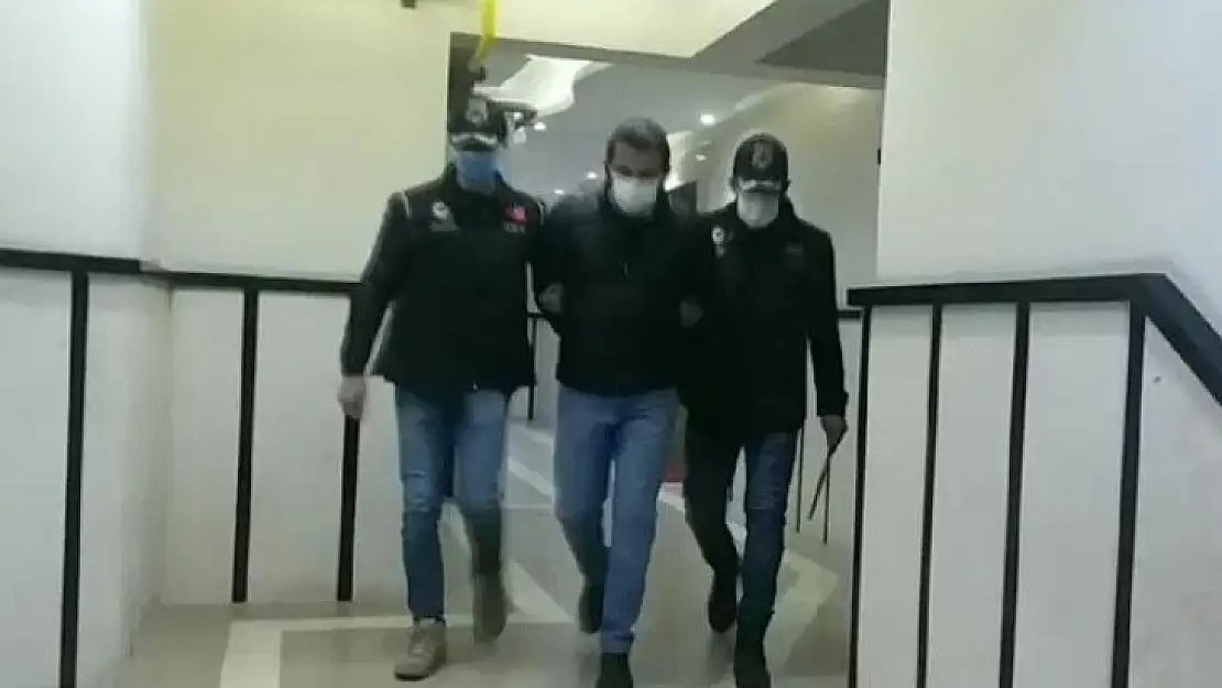 İzmir merkezli FETÖ operasyonunda gözaltı sayısı 198'e yükseldi