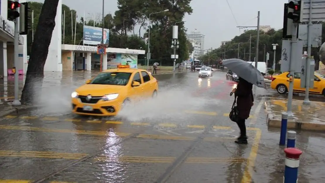 İzmir sele teslim