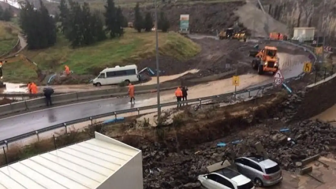 İzmir Valiliğinden sel felaketiyle ilgili son dakika açıklaması