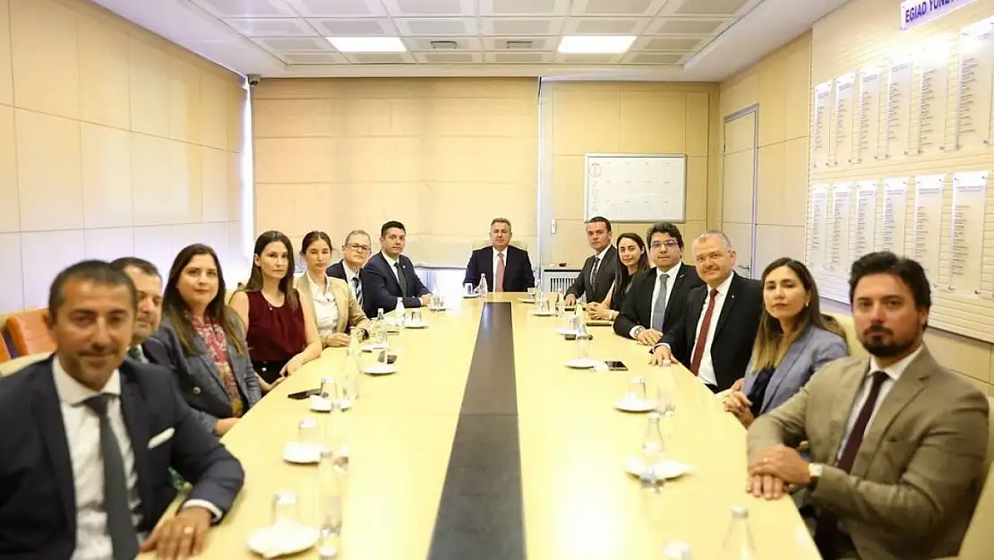 İzmir Valisi Dr. Süleyman Elban EGİAD'ı ziyareti etti