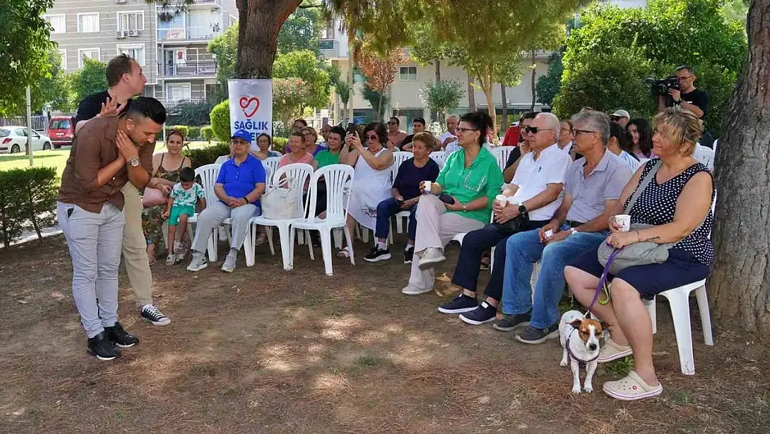 İzmirliler sağlığı geliştiren parklarda buluşuyor