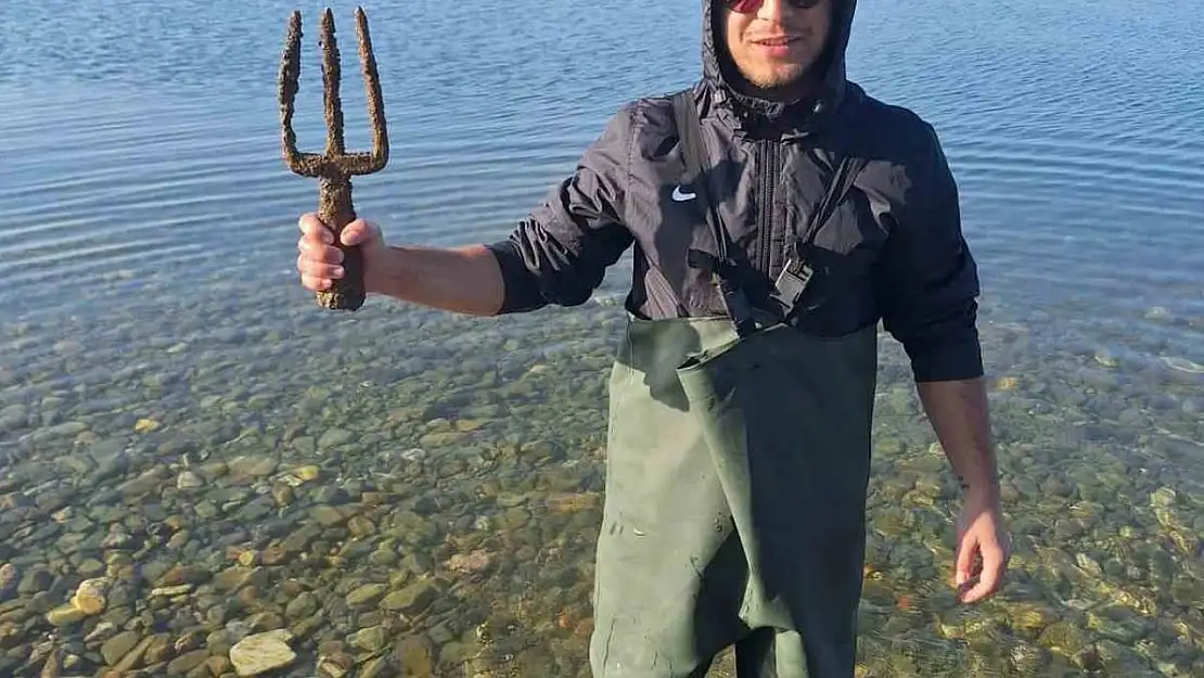 İznik Gölü'nden Poseidon Mızrağı çıktı