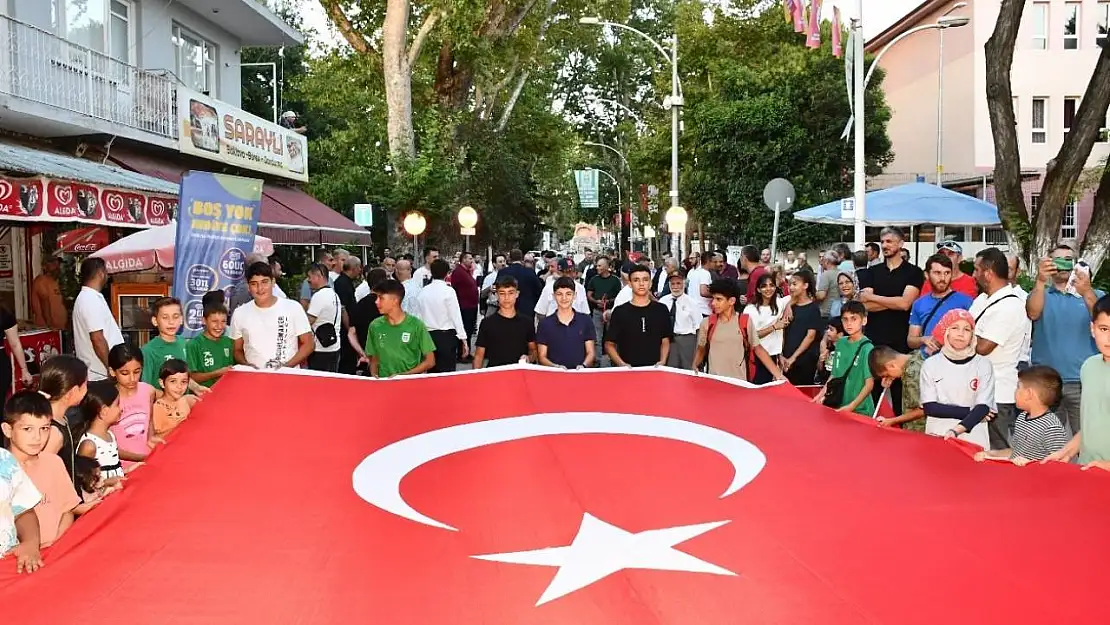 İznikliler 15 Temmuz Demokrasi ve Milli Birlik Günü'nde bir araya geldi