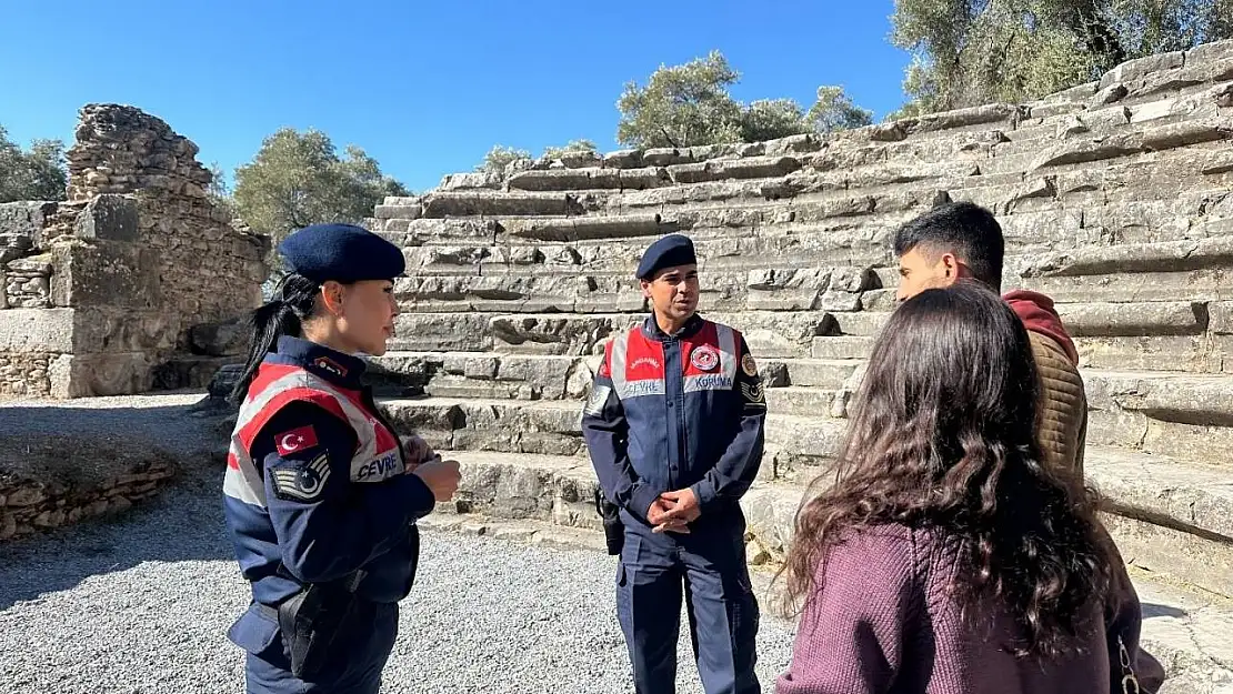 Jandarma ekipleri vatandaşları bilgilendirdi