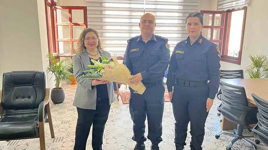 Jandarma, Kaymakam Doğru'nun Kadınlar Günü'nü kutladı