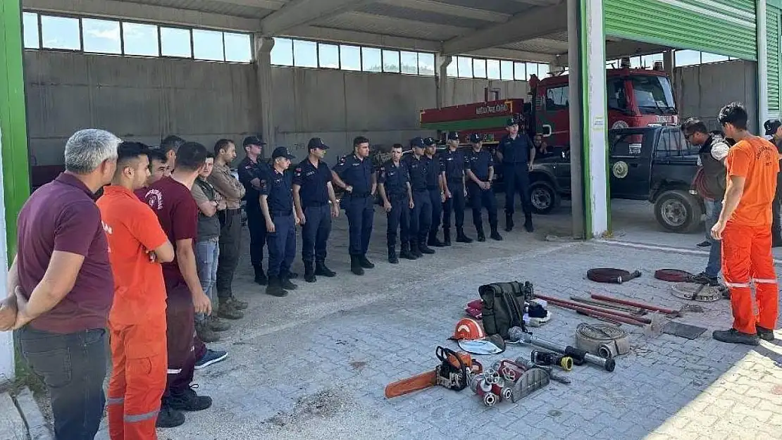 Jandarma personeline orman yangınlarına müdahale eğitimi
