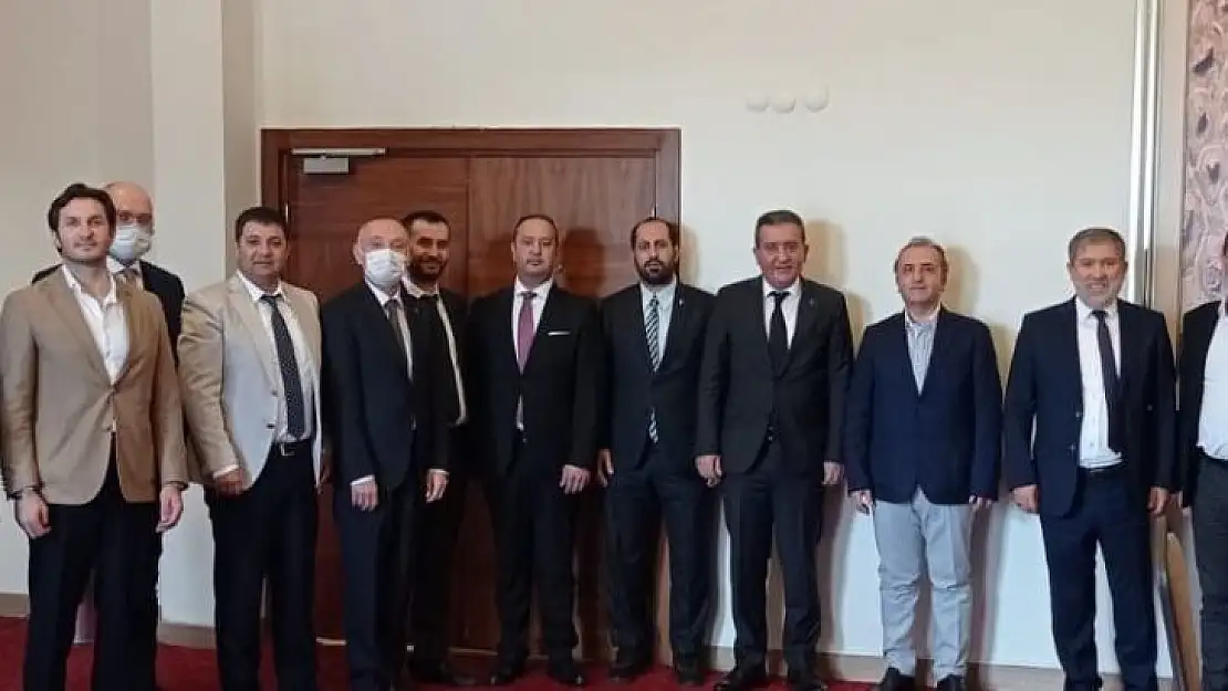 JESDER'de Şentürk güven tazeledi