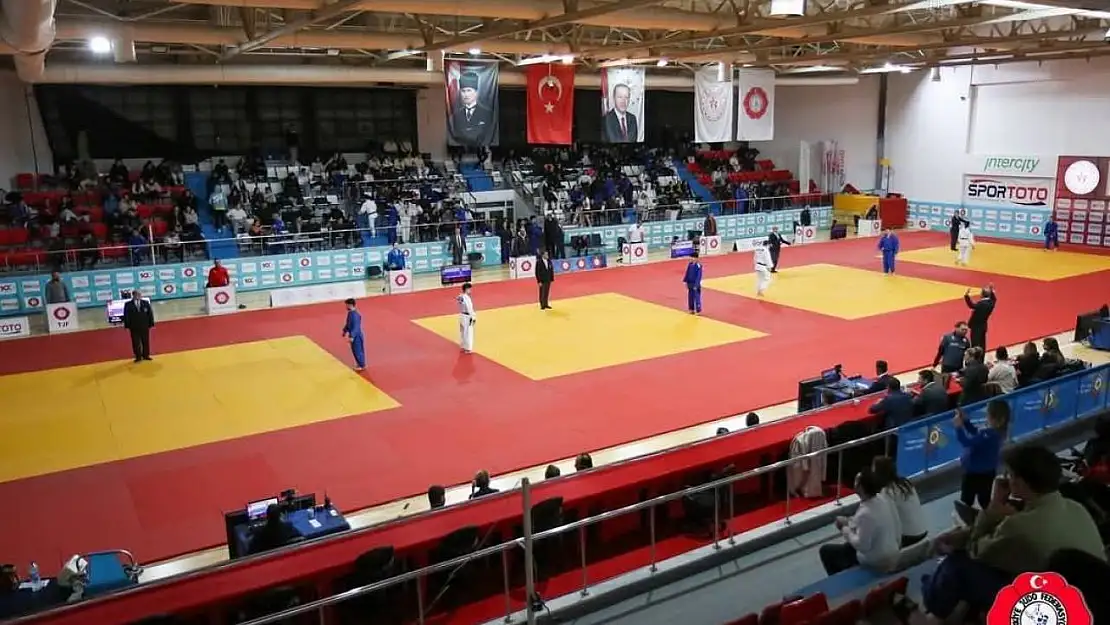 Judoda Denizlili Nazifhan Özen Türkiye Milli Takımına seçildi