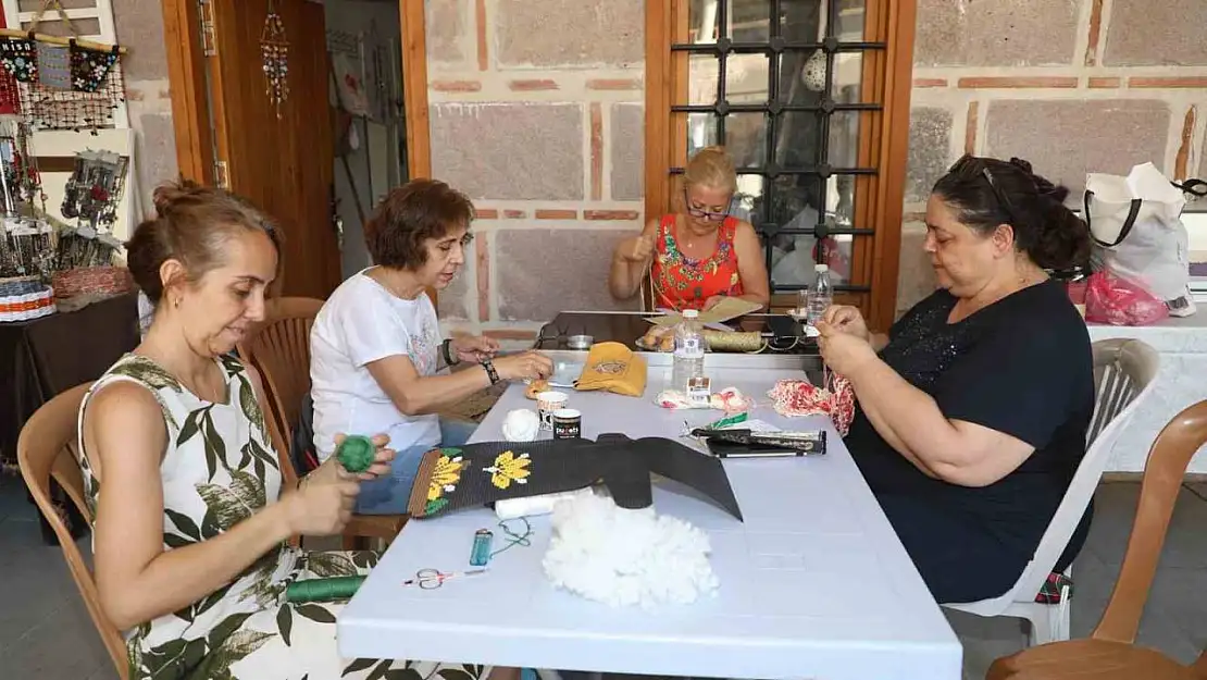 Kadınlar Şehzadeler'in kurslarında hem öğreniyor hem özgürleşiyor