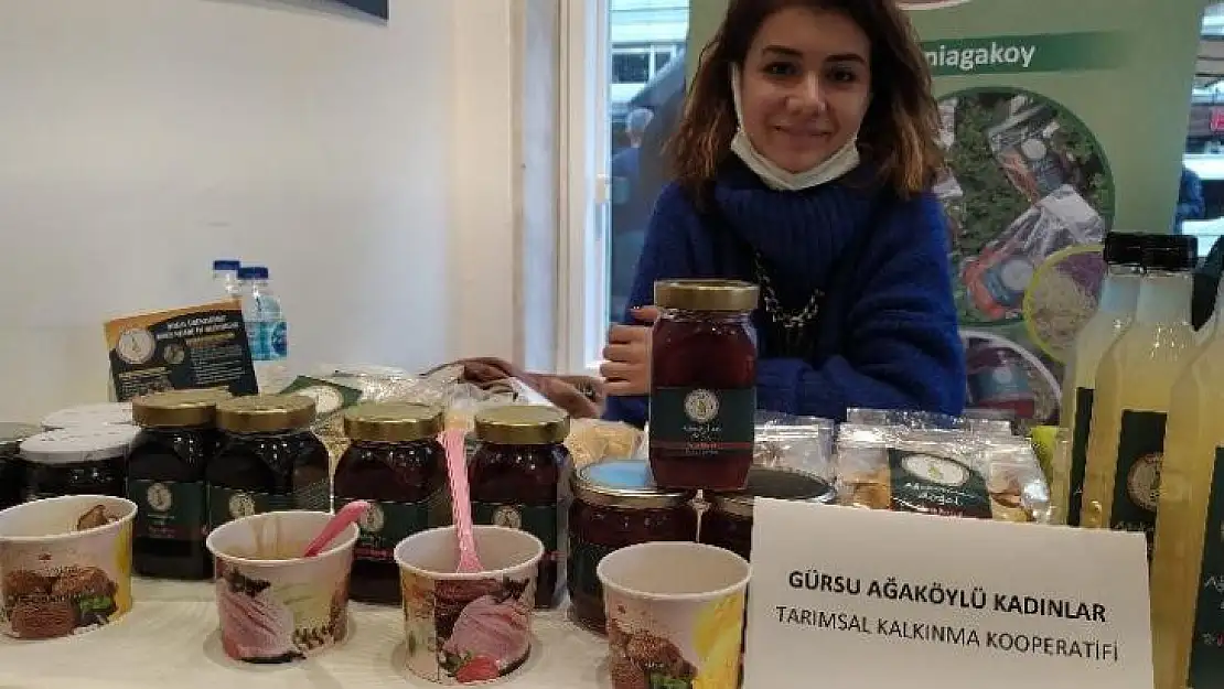 Kadınlar şiddet mağdurlarına destek için organik pazara akın etti