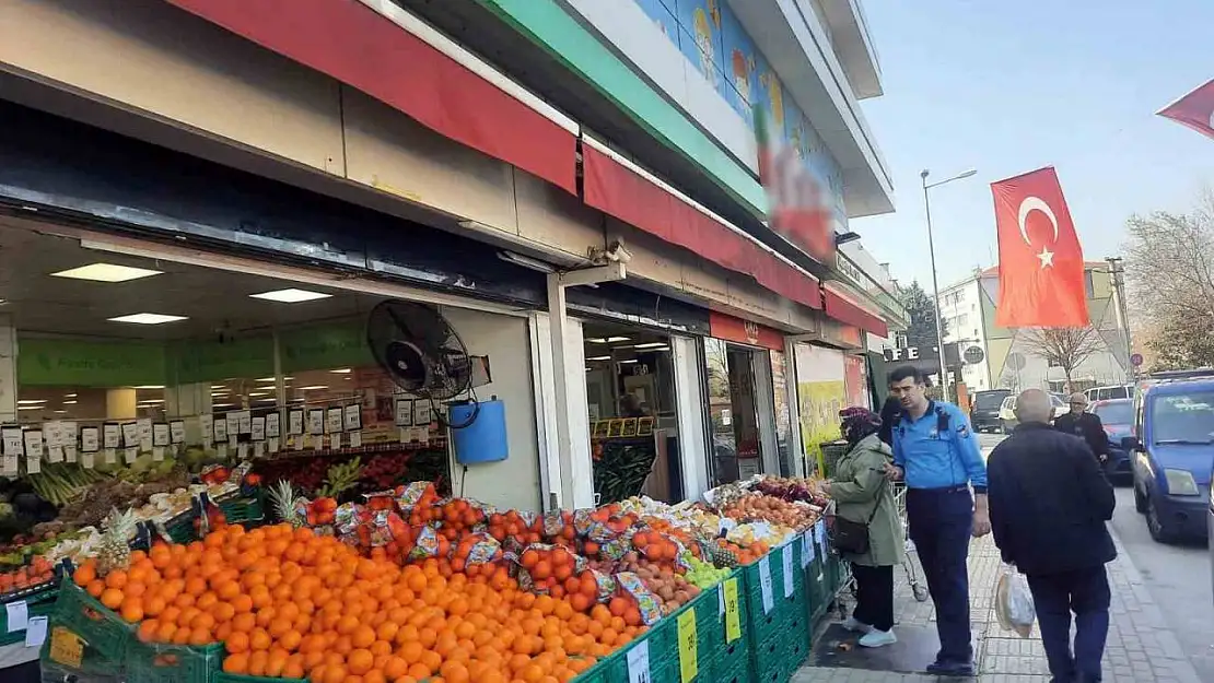 Kaldırım işgaline zabıta denetimi