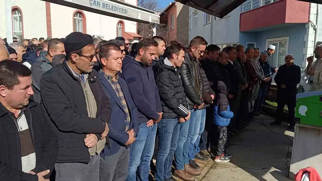 Kalp krizi geçiren muhtar son yolculuğuna uğurlandı