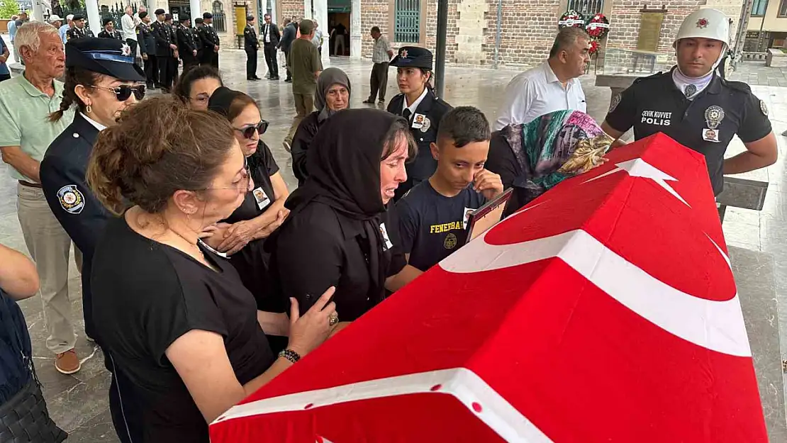 Kalp krizi geçiren polis Kızıltaş gözyaşları arasında uğurlandı