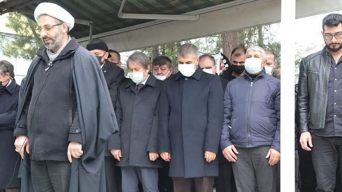 Karabük Valisi Fuat Gürel'in annesi son yolculuğuna uğurlandı