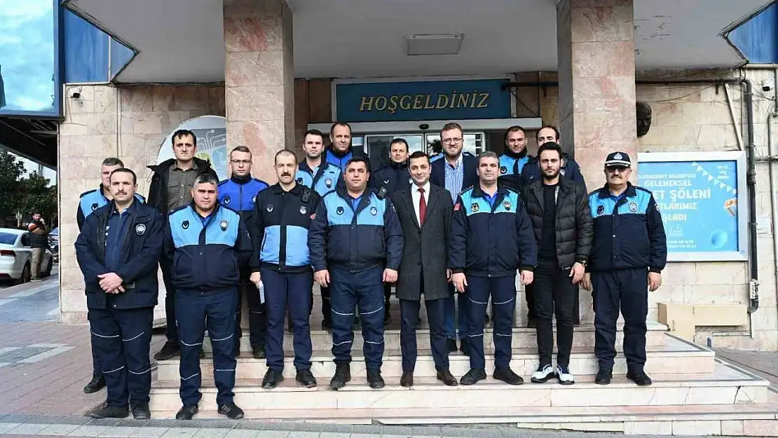 Karacabey Belediyesinden 'kaldırım işgali' denetimi