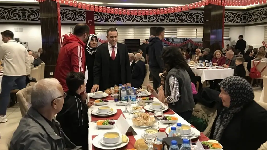 Kaymakam Memiş, Şehit aileleri ile gaziler için iftar yemeği verdi