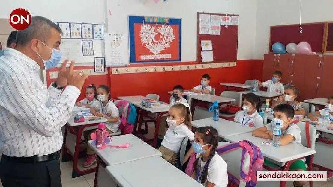 Kaymakam, öğrencileri 'Uyum Haftası'nda yalnız bırakmadı