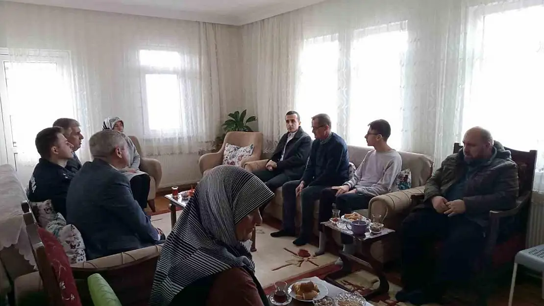 Kaymakam Okumuş, şehit ailesiyle görüştü
