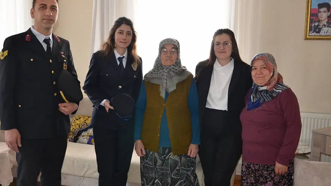 Kaymakam Özdemir'den şehit annelerine anlamlı ziyaret