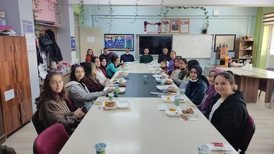 Kaymakam Sirkeci, öğrencilere eğitim ve iş hayatındaki tecrübelerini aktardı