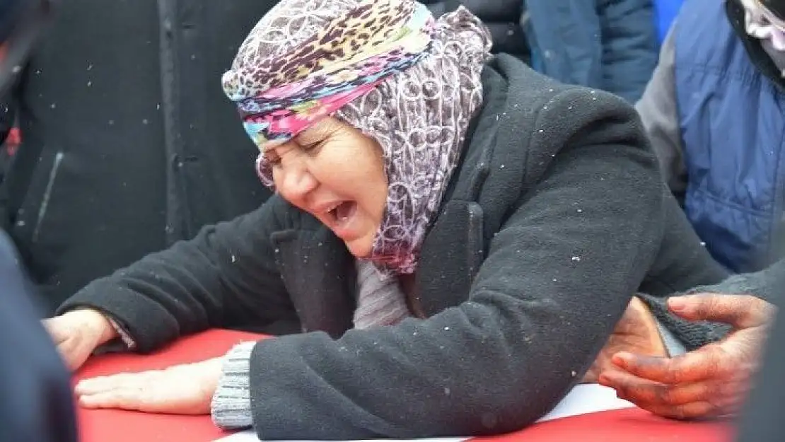 Kaza ile hayatını kaybeden Uzman Çavuş Sındırgı'da toprağa verildi